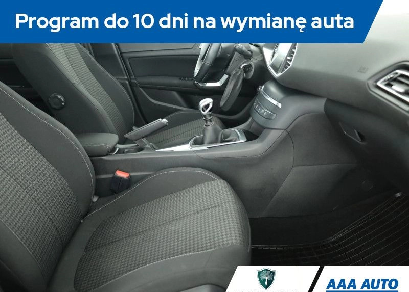 Peugeot 308 cena 45000 przebieg: 147973, rok produkcji 2019 z Łęczna małe 232